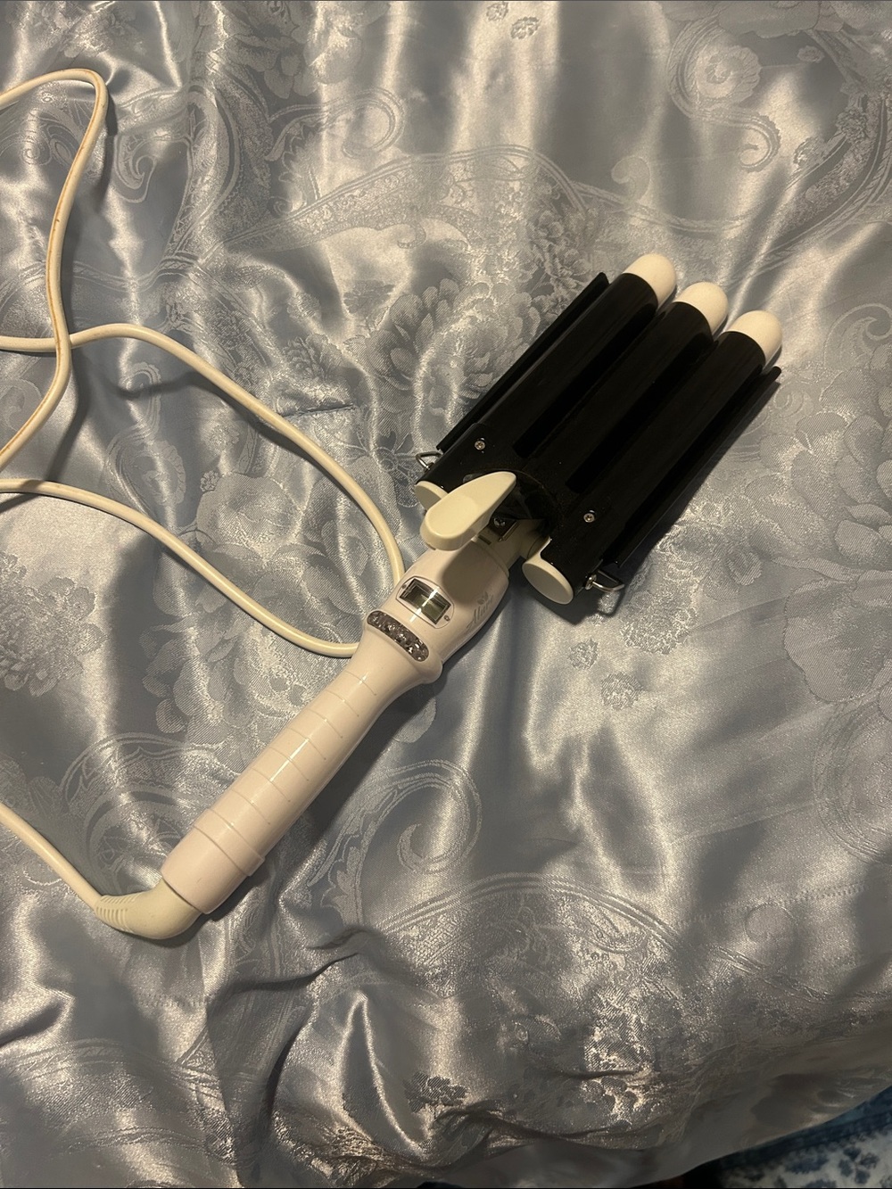 Allure Triple Barrel Black and White Hair Waver - easy beach waver